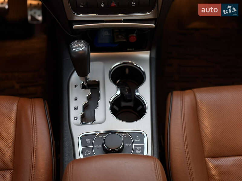 Внедорожник / Кроссовер Jeep Grand Cherokee 2011 в Киеве