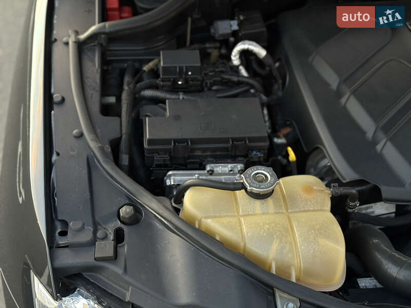 Внедорожник / Кроссовер Jeep Grand Cherokee 2011 в Киеве