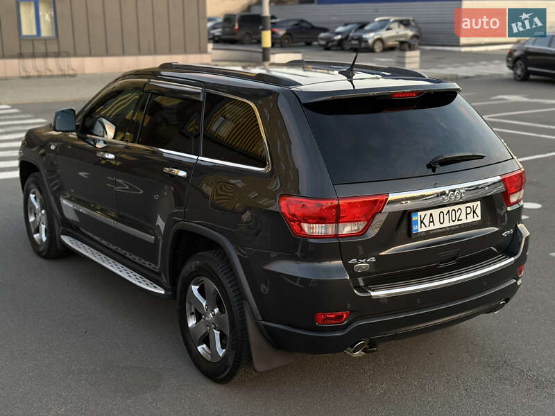 Внедорожник / Кроссовер Jeep Grand Cherokee 2011 в Киеве