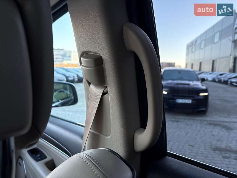Позашляховик / Кросовер Jeep Grand Cherokee 2018 в Львові фото 45 Позашляховик / Кросовер Jeep Grand Cherokee 2018 в Львові