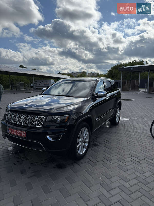 Позашляховик / Кросовер Jeep Grand Cherokee 2017 в Полтаві фото 3 Позашляховик / Кросовер Jeep Grand Cherokee 2017 в Полтаві