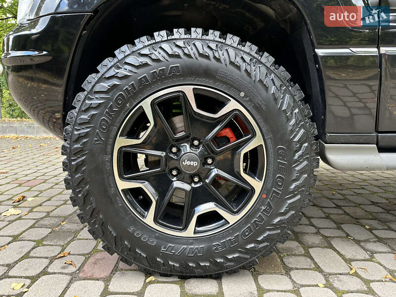 Внедорожник / Кроссовер Jeep Grand Cherokee 2004 в Луцке