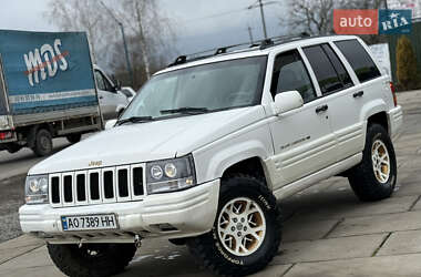 Внедорожник / Кроссовер Jeep Grand Cherokee 1995 в Хусте