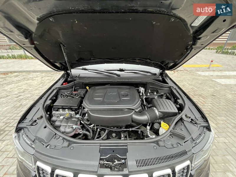 Внедорожник / Кроссовер Jeep Grand Cherokee 2021 в Киеве