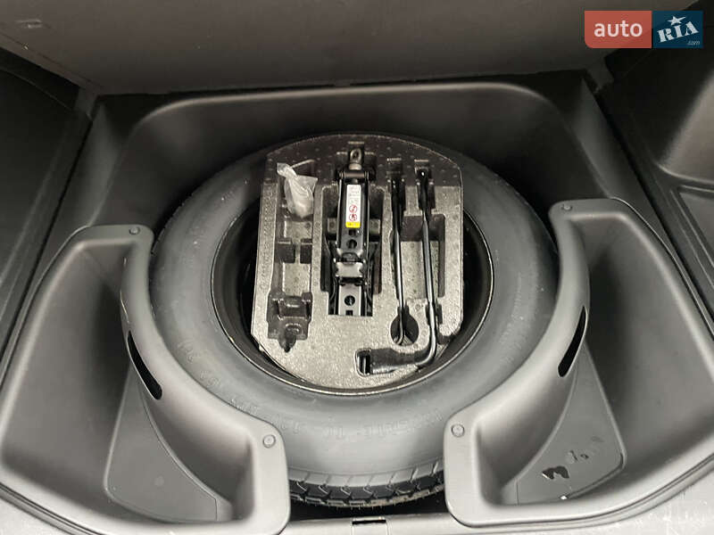 Внедорожник / Кроссовер Jeep Grand Cherokee 2021 в Киеве