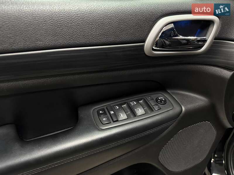 Внедорожник / Кроссовер Jeep Grand Cherokee 2020 в Киеве