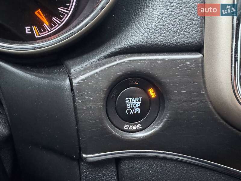 Внедорожник / Кроссовер Jeep Grand Cherokee 2016 в Киеве фото 23 Внедорожник / Кроссовер Jeep Grand Cherokee 2016 в Киеве