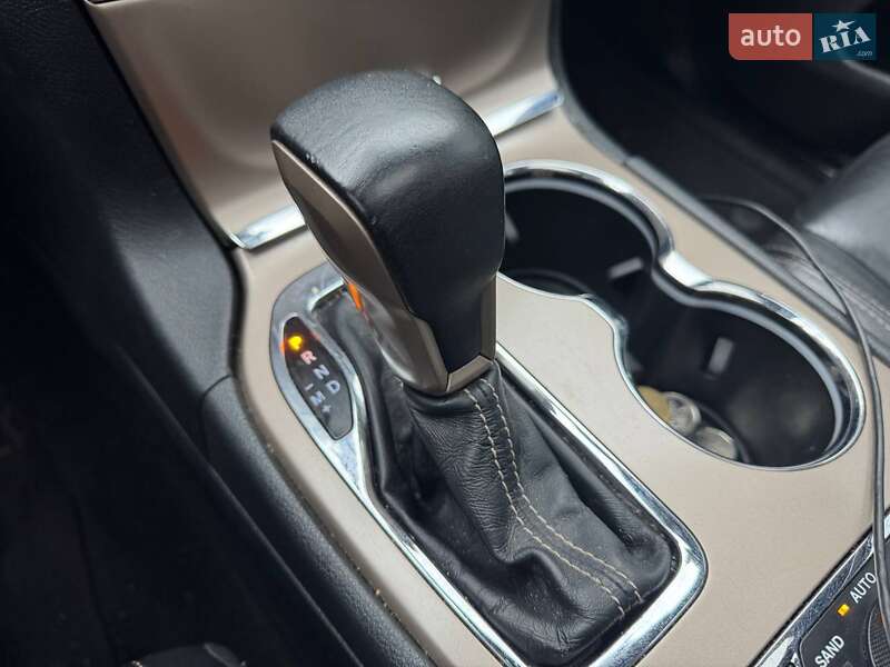 Внедорожник / Кроссовер Jeep Grand Cherokee 2016 в Киеве фото 27 Внедорожник / Кроссовер Jeep Grand Cherokee 2016 в Киеве