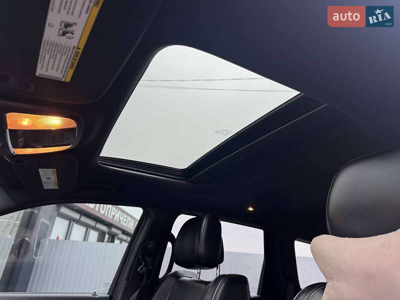 Внедорожник / Кроссовер Jeep Grand Cherokee 2016 в Киеве фото 29 Внедорожник / Кроссовер Jeep Grand Cherokee 2016 в Киеве