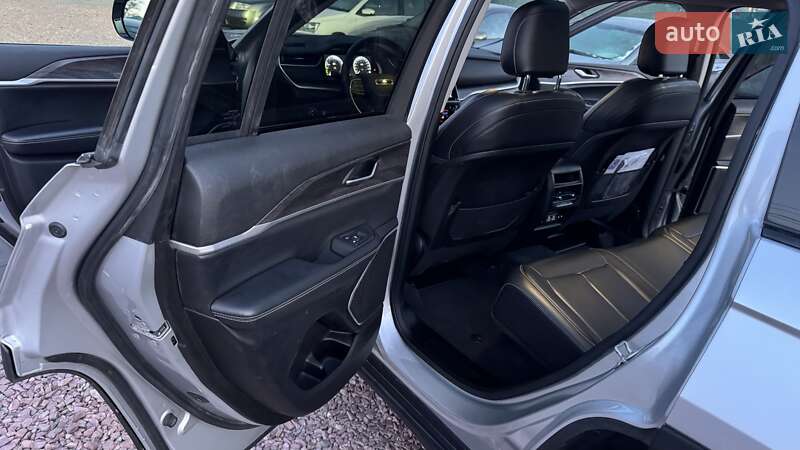 Внедорожник / Кроссовер Jeep Grand Cherokee 2022 в Киеве