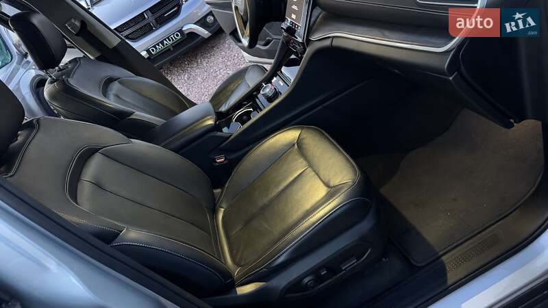 Внедорожник / Кроссовер Jeep Grand Cherokee 2022 в Киеве