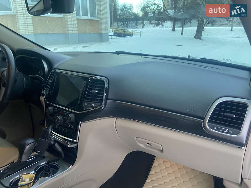 Позашляховик / Кросовер Jeep Grand Cherokee 2019 в Львові фото 24 Позашляховик / Кросовер Jeep Grand Cherokee 2019 в Львові