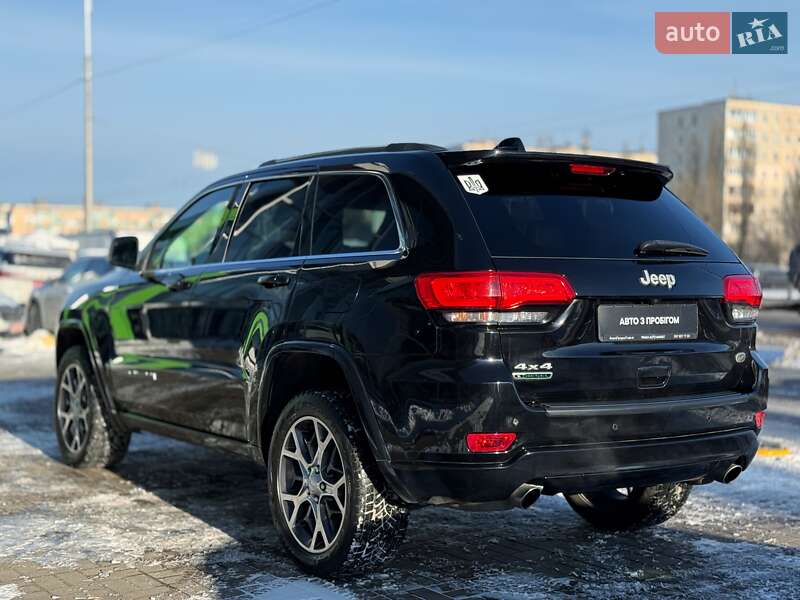 Внедорожник / Кроссовер Jeep Grand Cherokee 2019 в Киеве
