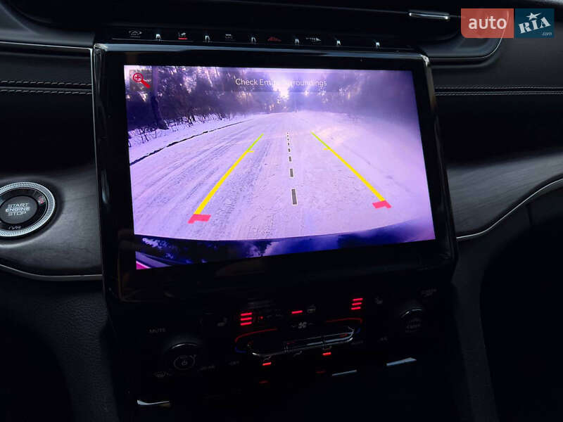 Внедорожник / Кроссовер Jeep Grand Cherokee 2021 в Киеве