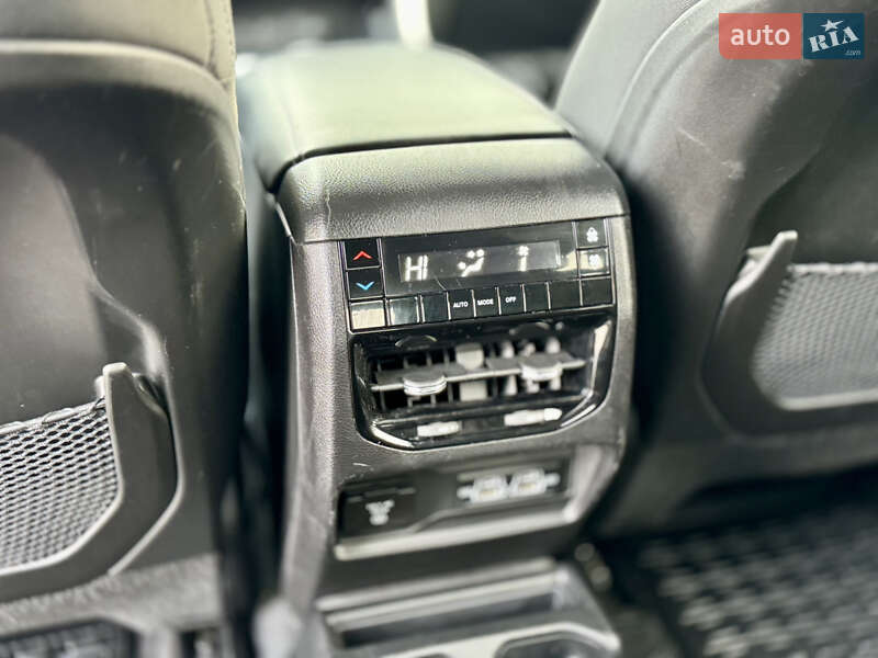 Внедорожник / Кроссовер Jeep Grand Cherokee 2023 в Львове