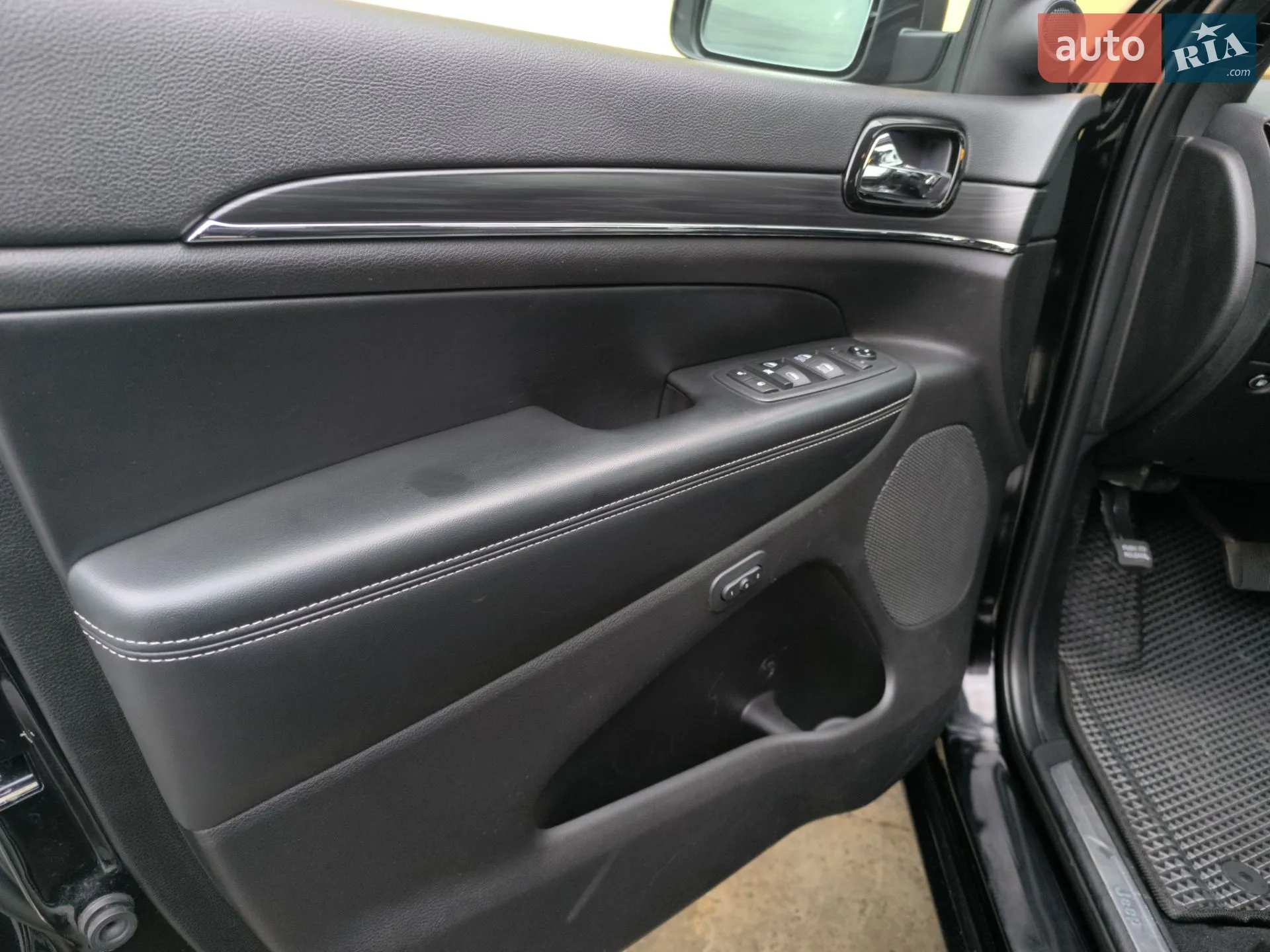 2020 Jeep Grand Cherokee - мініатюра 65