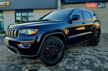 Внедорожник / Кроссовер Jeep Grand Cherokee 2017 в Киеве