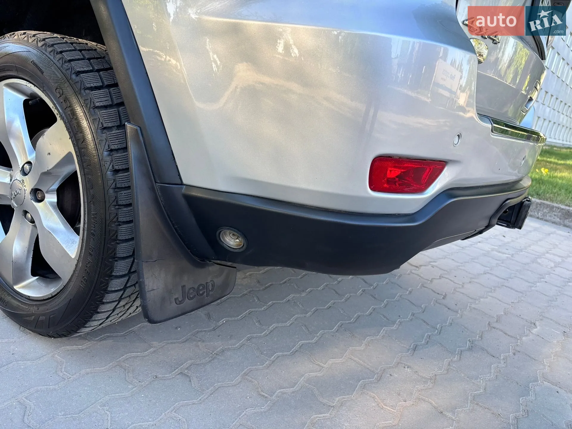 2011 Jeep Grand Cherokee - мініатюра 27