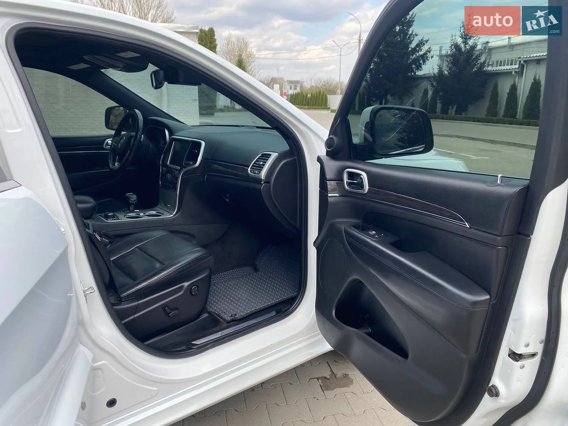 2015 Jeep Grand Cherokee - мініатюра 20