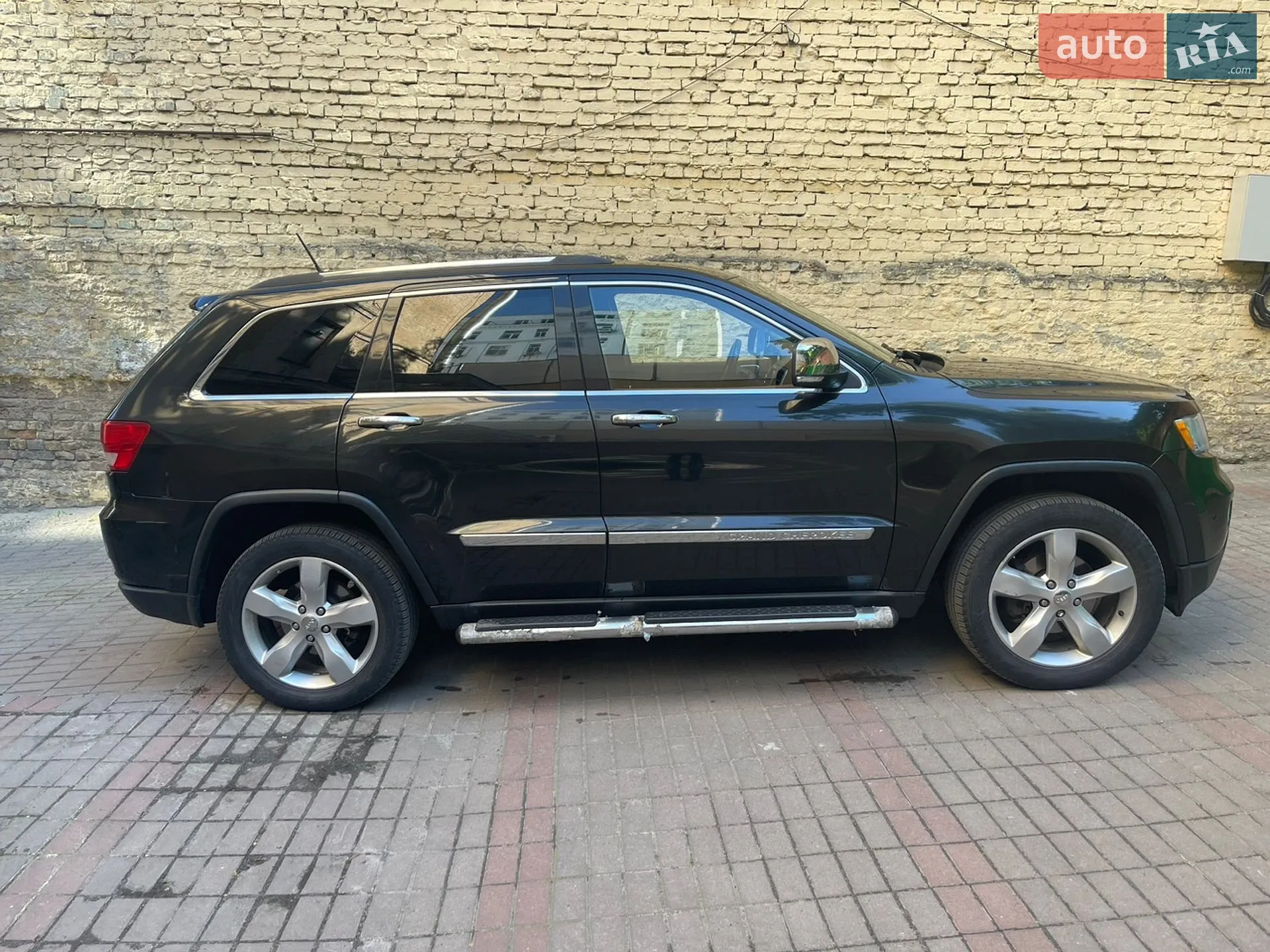2011 Jeep Grand Cherokee - мініатюра 2
