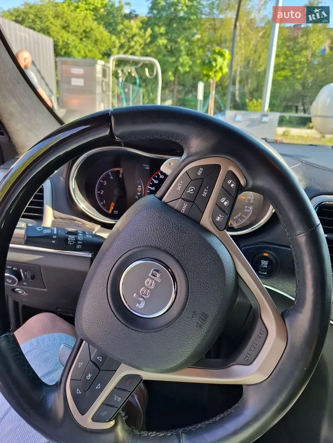2014 Jeep Grand Cherokee - мініатюра 40