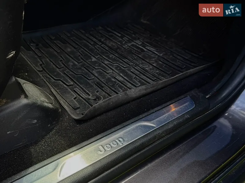 Jeep Grand Cherokee 2014 VIN 1C4RJFBM9EC399424 фото оголошення 16 з 57