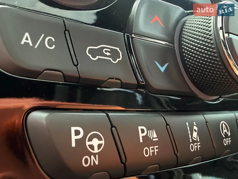 Jeep Grand Cherokee 2019 VIN 1C4RJFCG7LC134569 фото оголошення 31 з 121