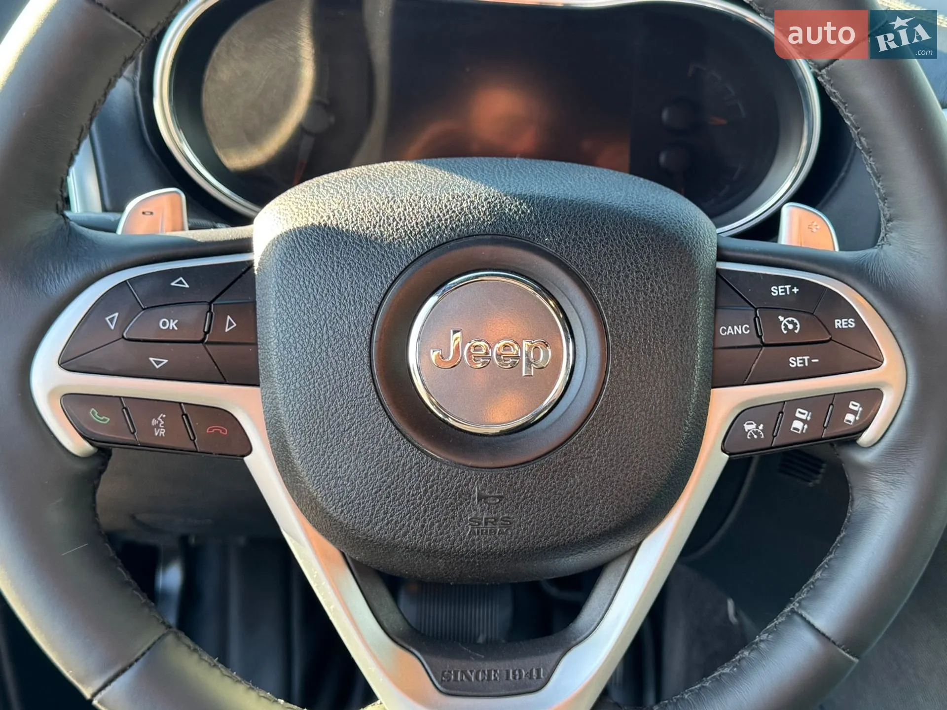 2016 Jeep Grand Cherokee - мініатюра 19