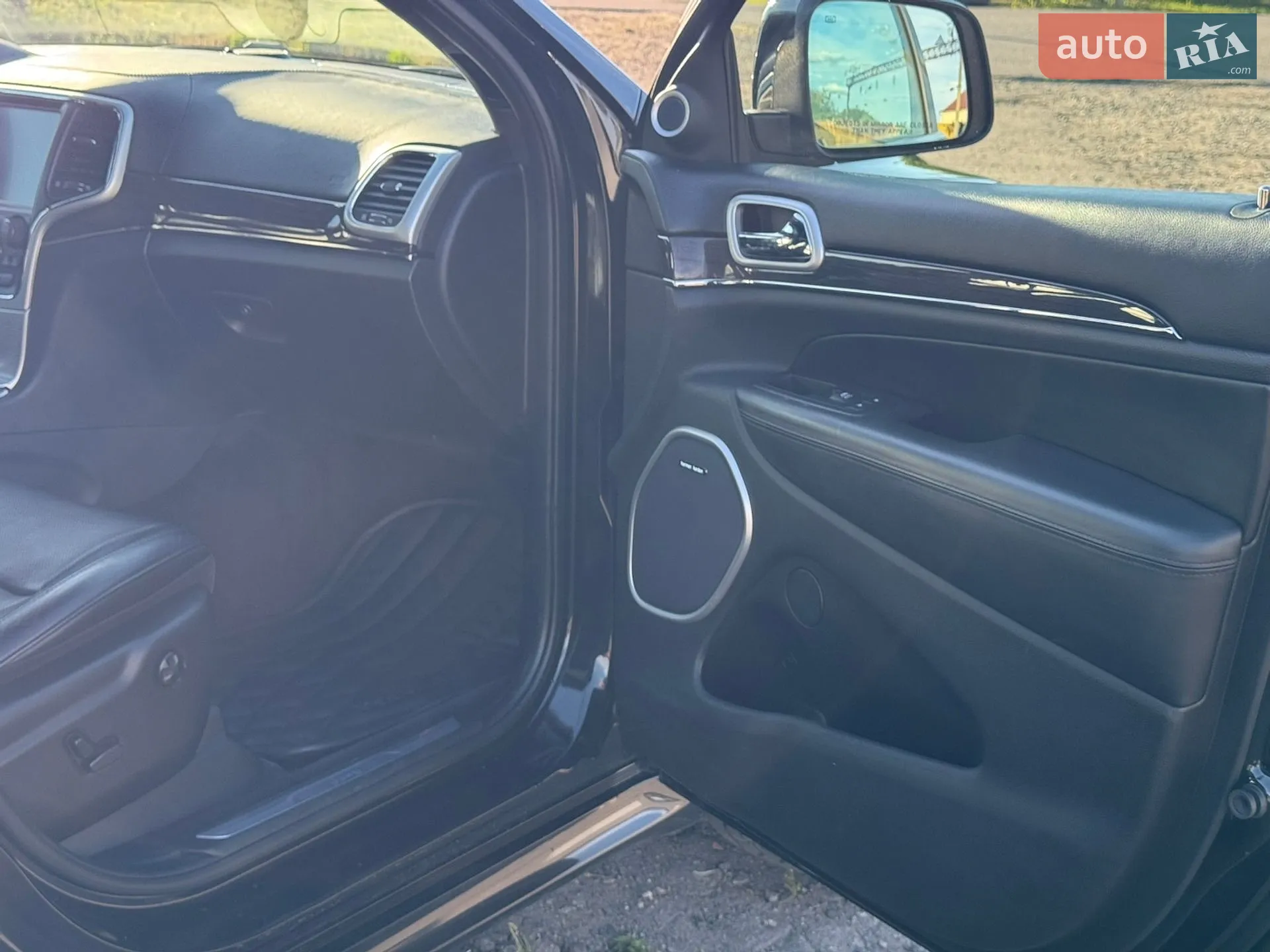 2016 Jeep Grand Cherokee - мініатюра 33