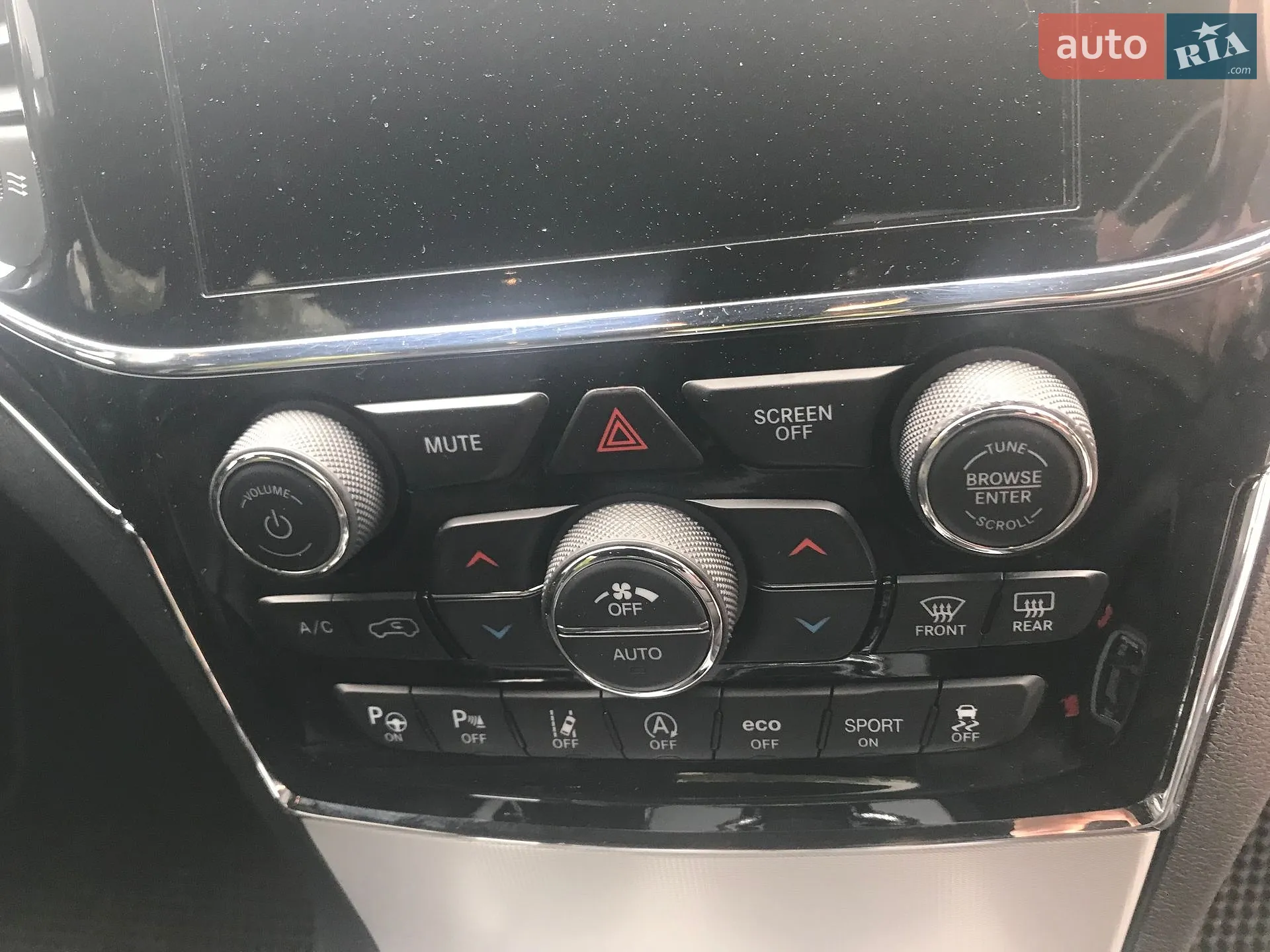 2020 Jeep Grand Cherokee - мініатюра 21
