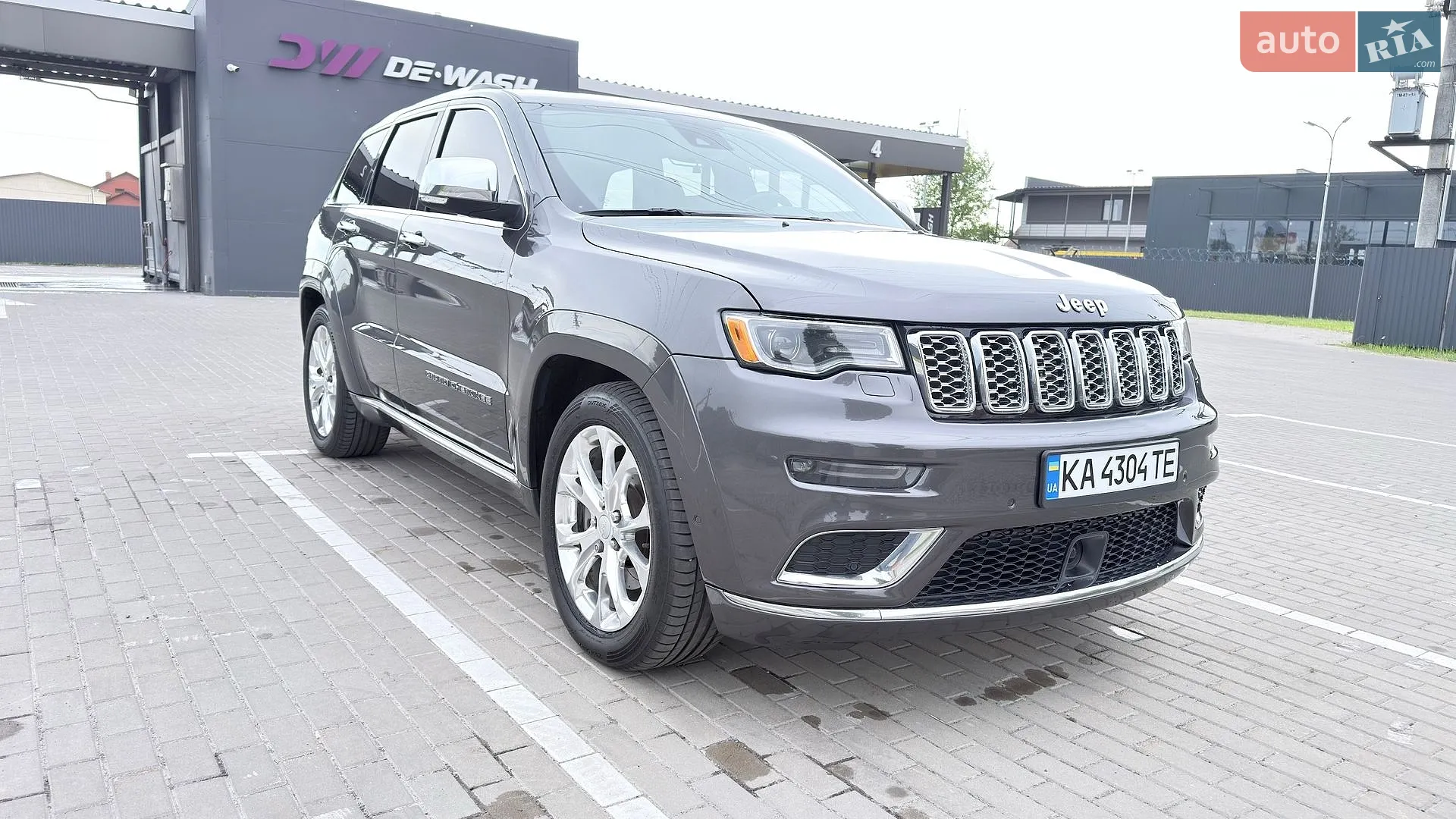 2020 Jeep Grand Cherokee - фото 1