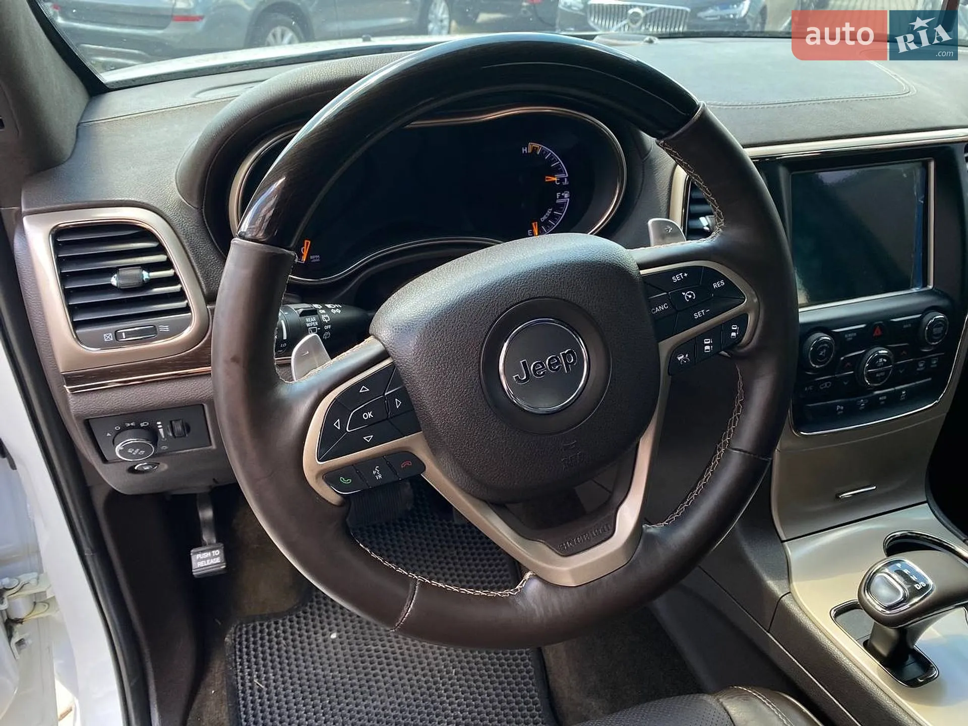 2015 Jeep Grand Cherokee - мініатюра 16