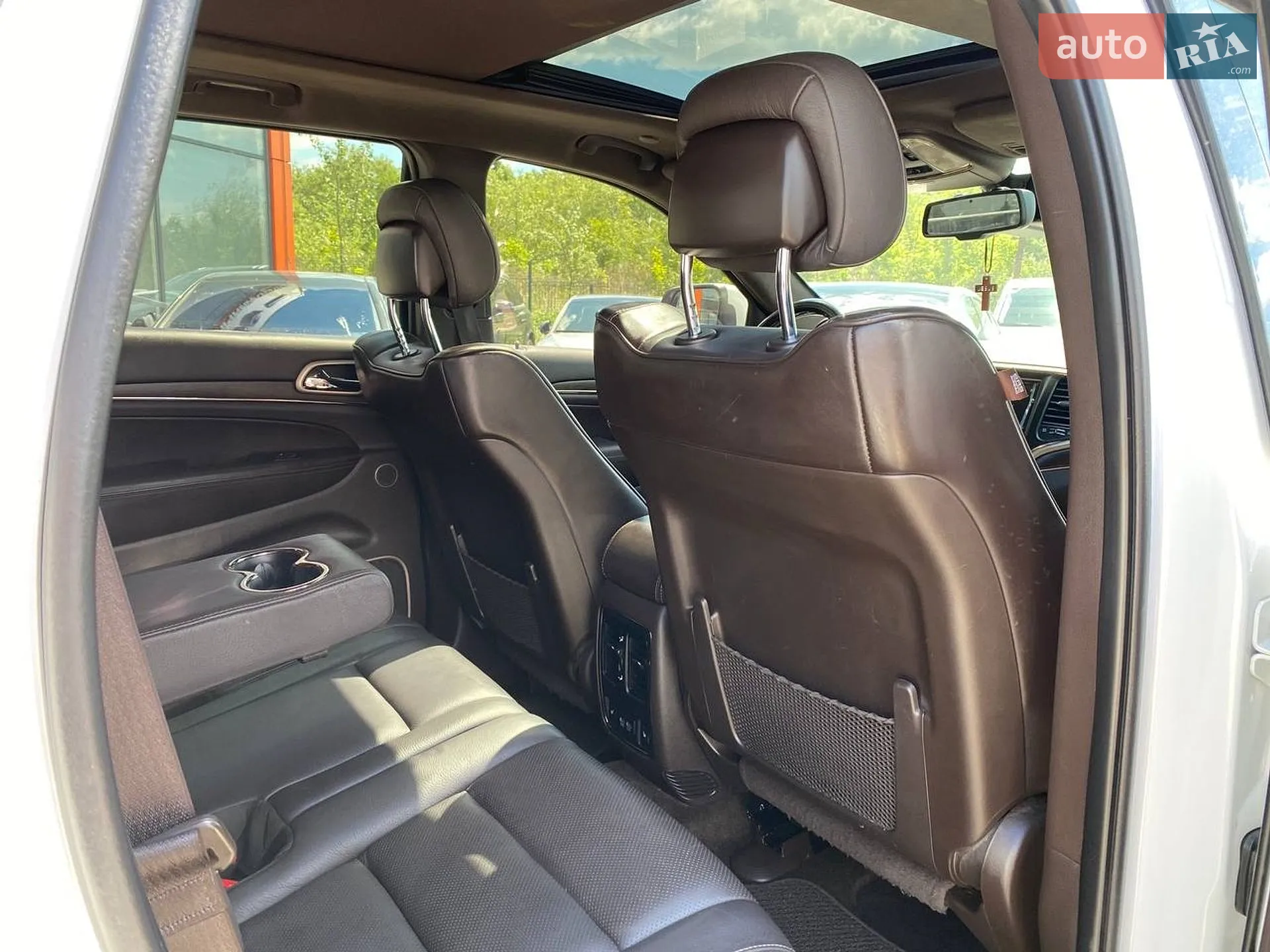 2015 Jeep Grand Cherokee - мініатюра 28