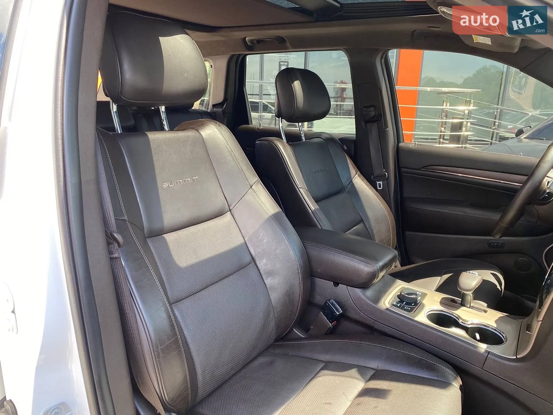 2015 Jeep Grand Cherokee - мініатюра 30