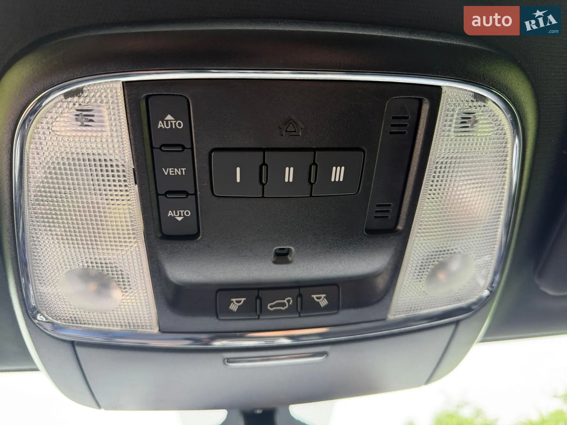 2021 Jeep Grand Cherokee - мініатюра 36