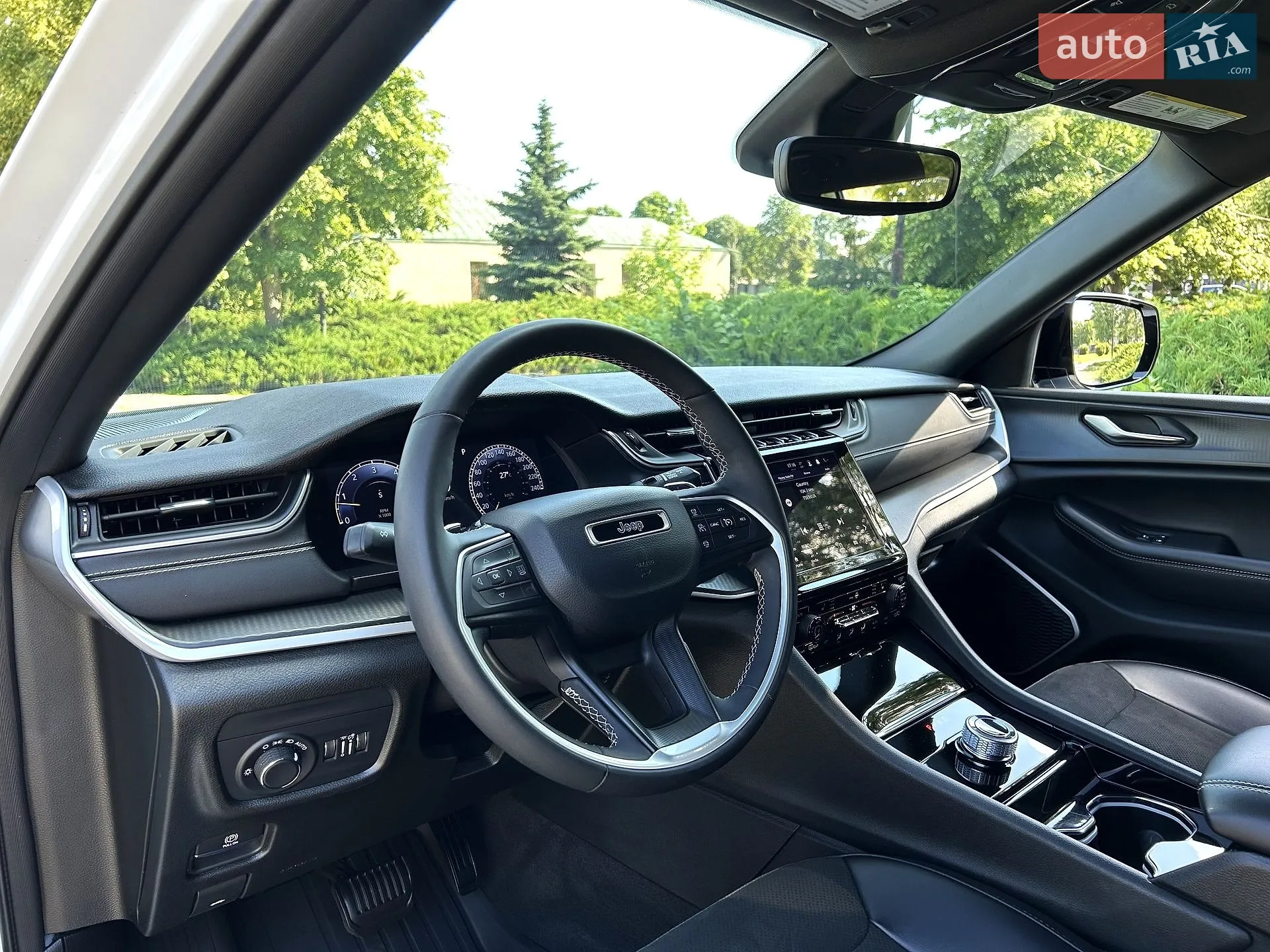 2023 Jeep Grand Cherokee - мініатюра 32