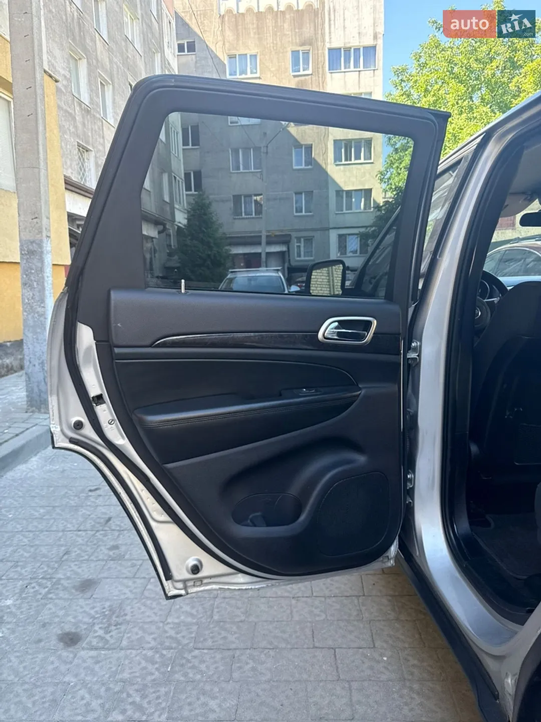2011 Jeep Grand Cherokee - мініатюра 29