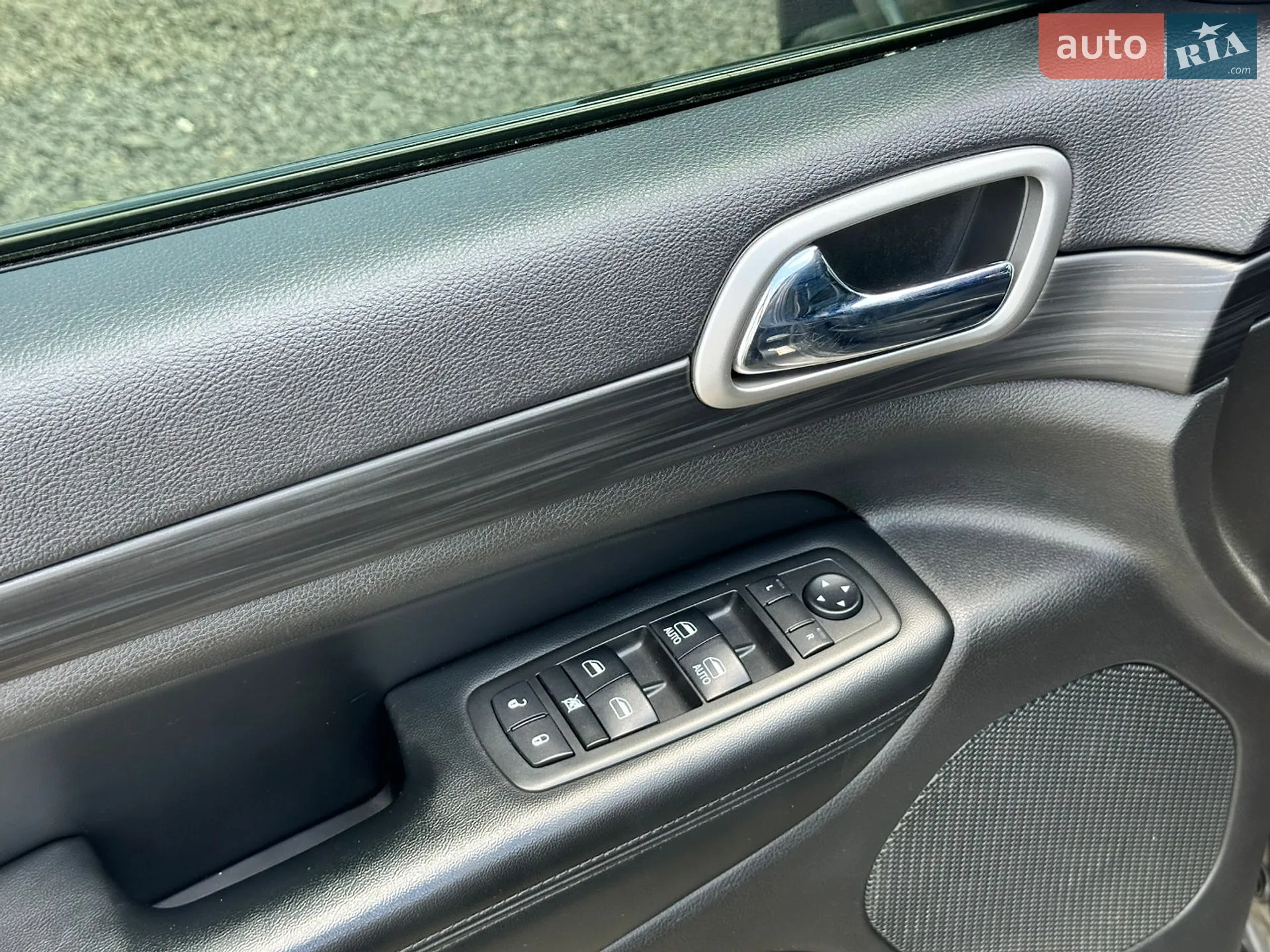 2018 Jeep Grand Cherokee - мініатюра 26