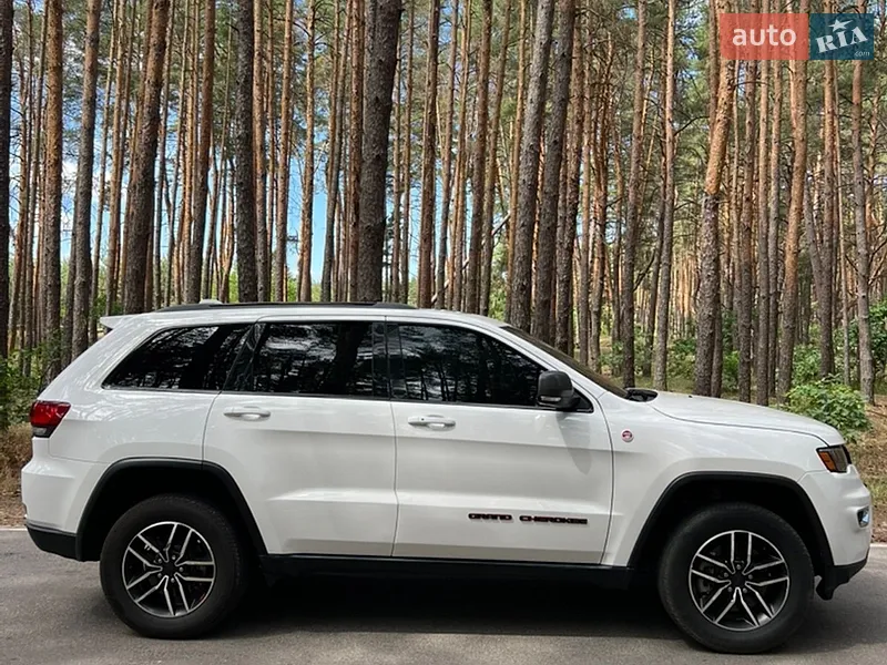 Jeep Grand Cherokee 2021 VIN 1C4RJFLG3MC646573 фото оголошення 6 з 67