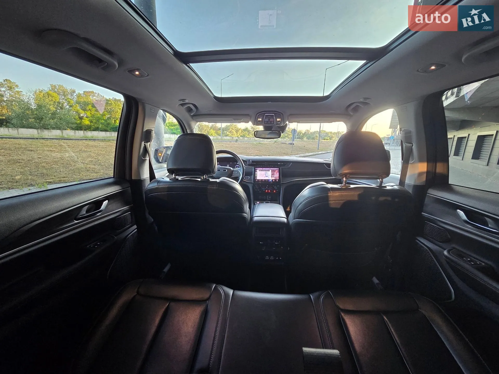 2022 Jeep Grand Cherokee - мініатюра 12