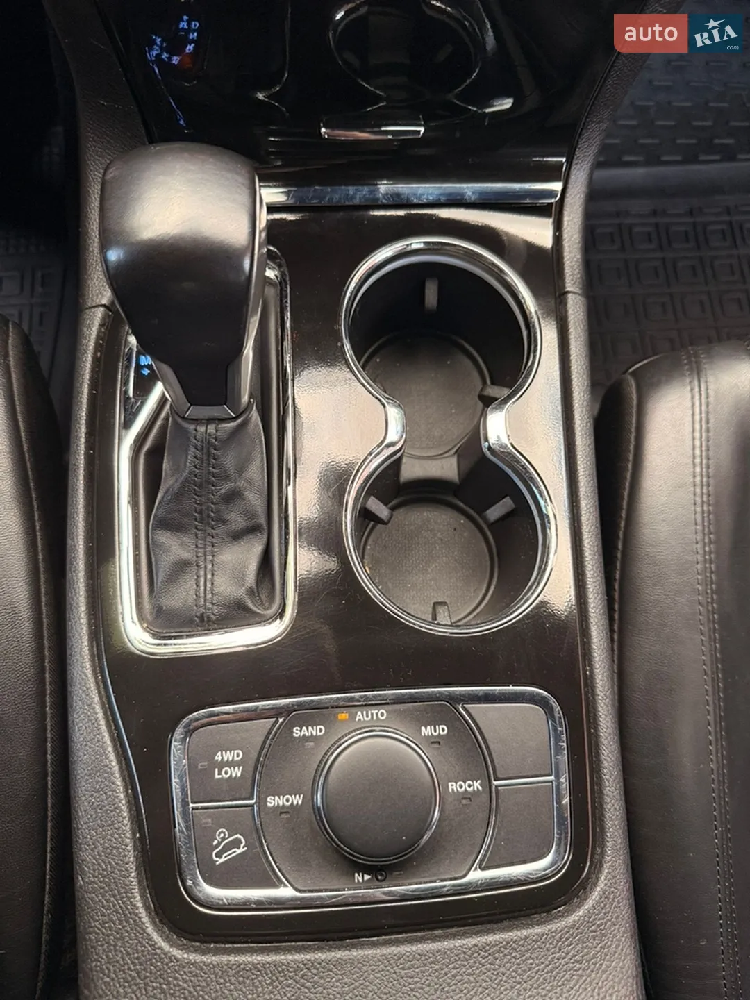 2020 Jeep Grand Cherokee - мініатюра 30