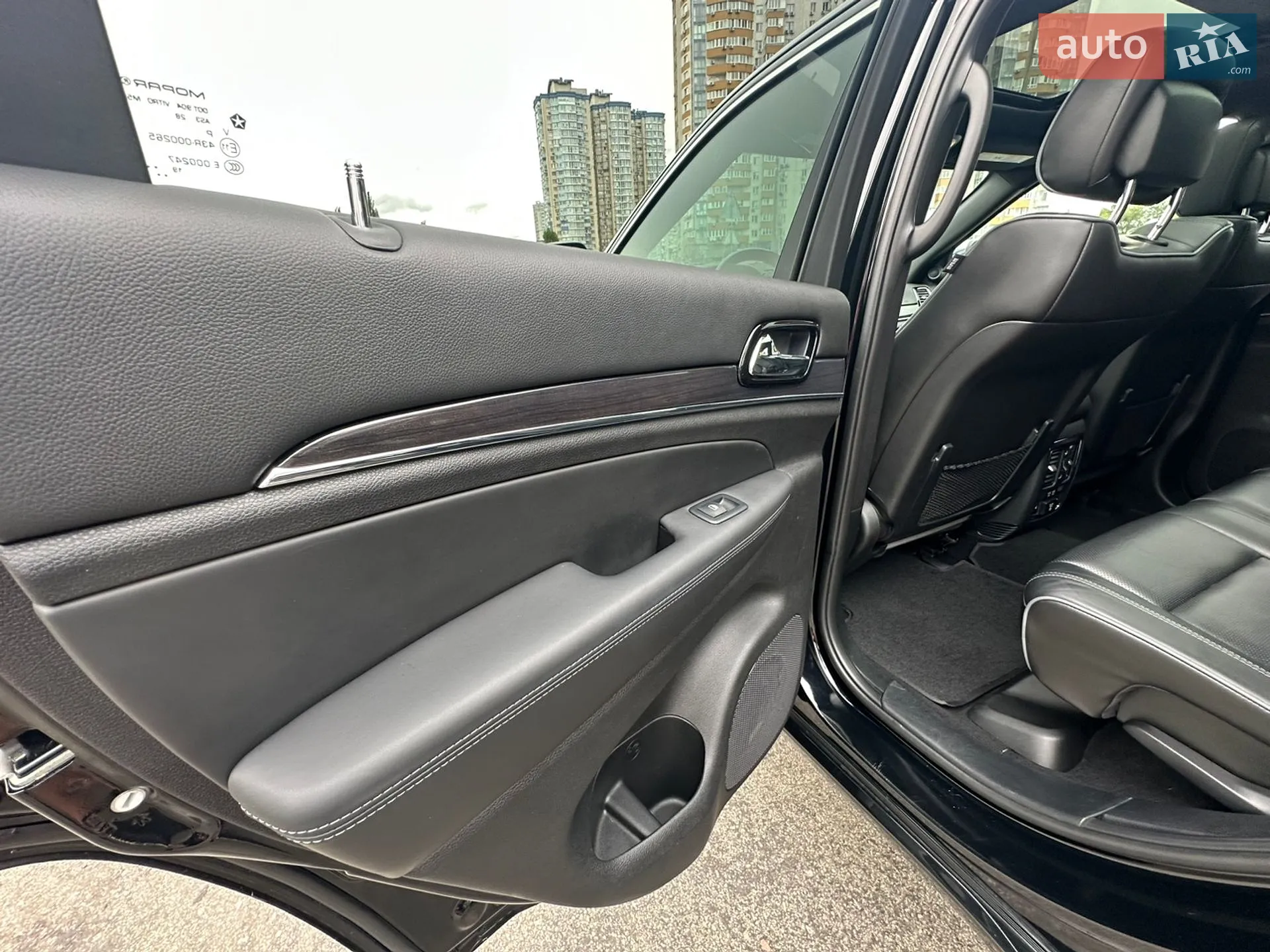 2020 Jeep Grand Cherokee - мініатюра 32