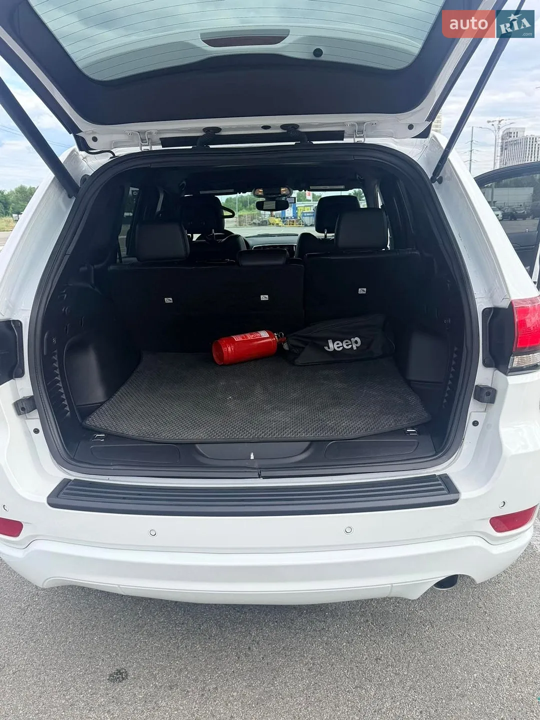 2022 Jeep Grand Cherokee - мініатюра 10