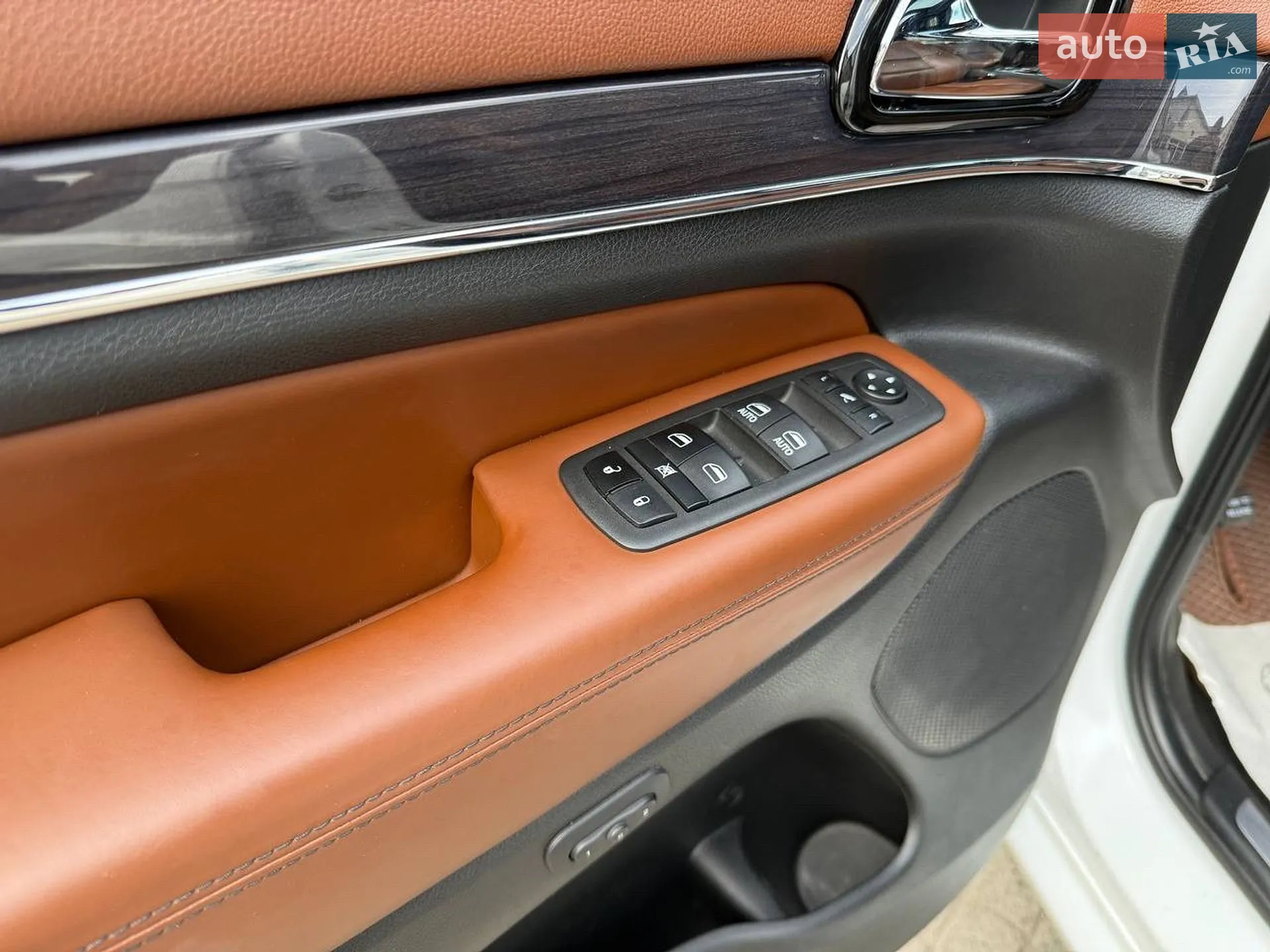 2021 Jeep Grand Cherokee - мініатюра 36