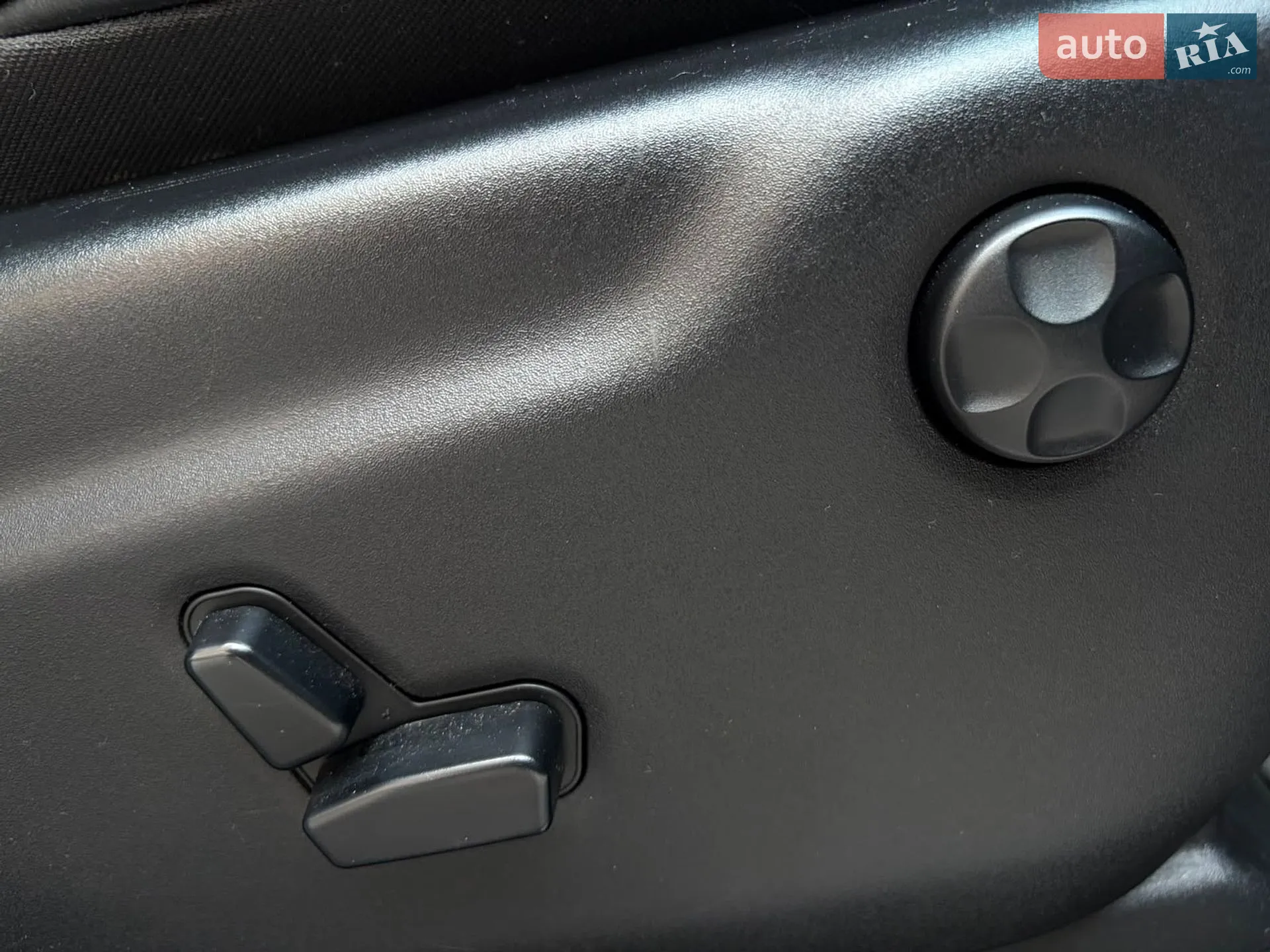 2014 Jeep Grand Cherokee - мініатюра 32