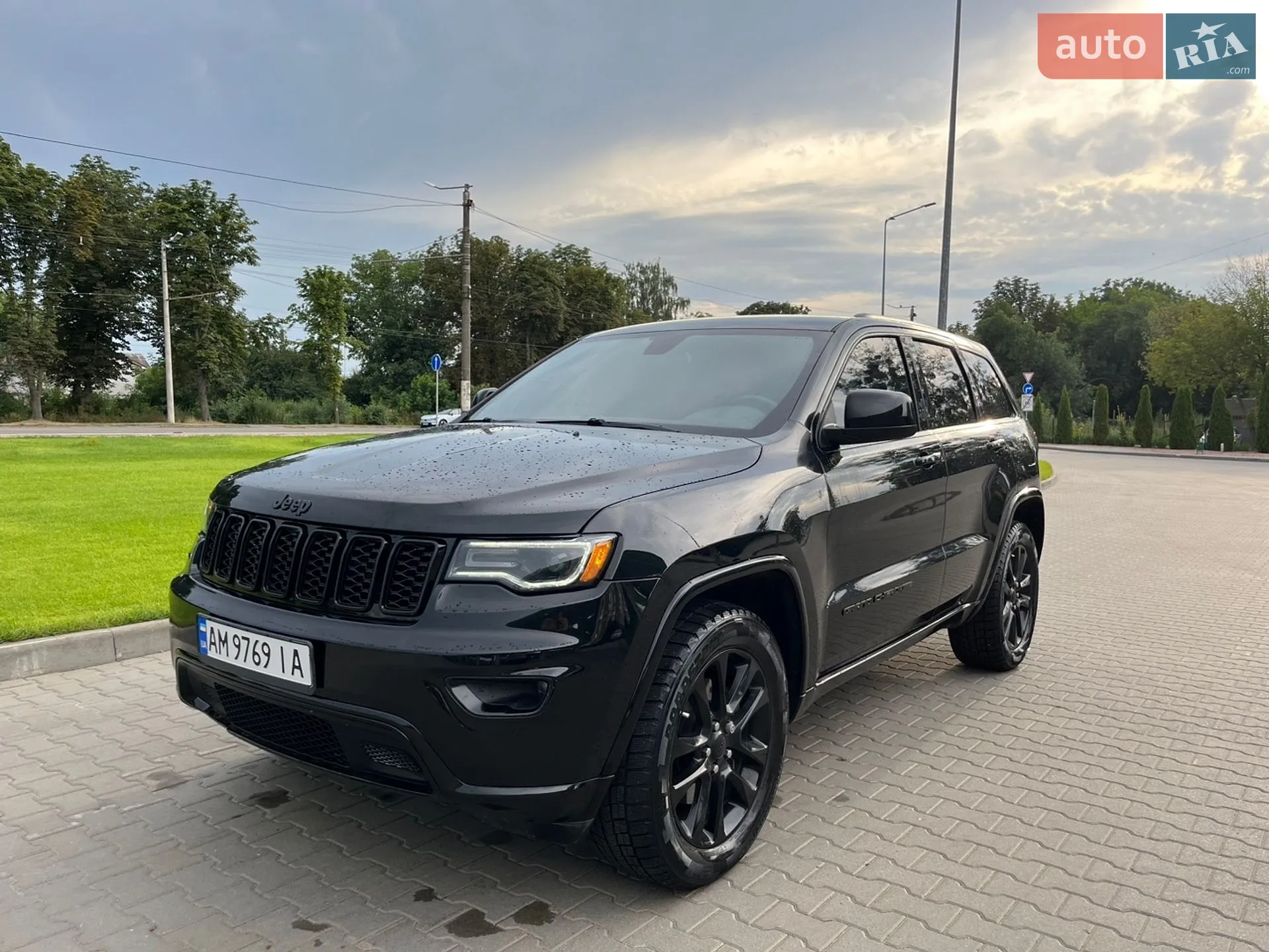 2021 Jeep Grand Cherokee - фото 1