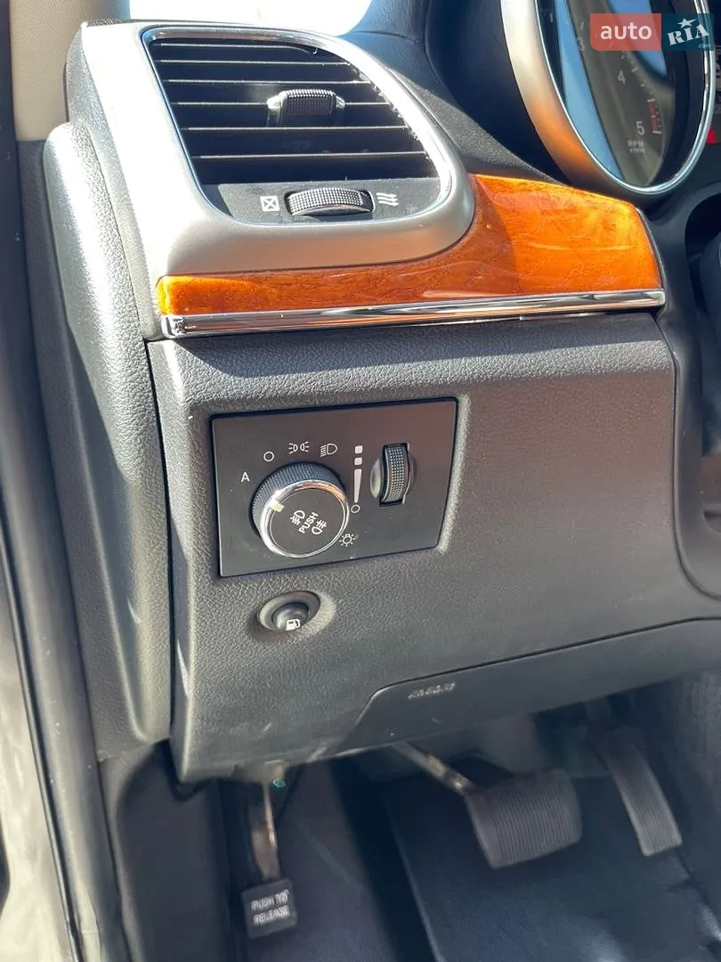2011 Jeep Grand Cherokee - мініатюра 30