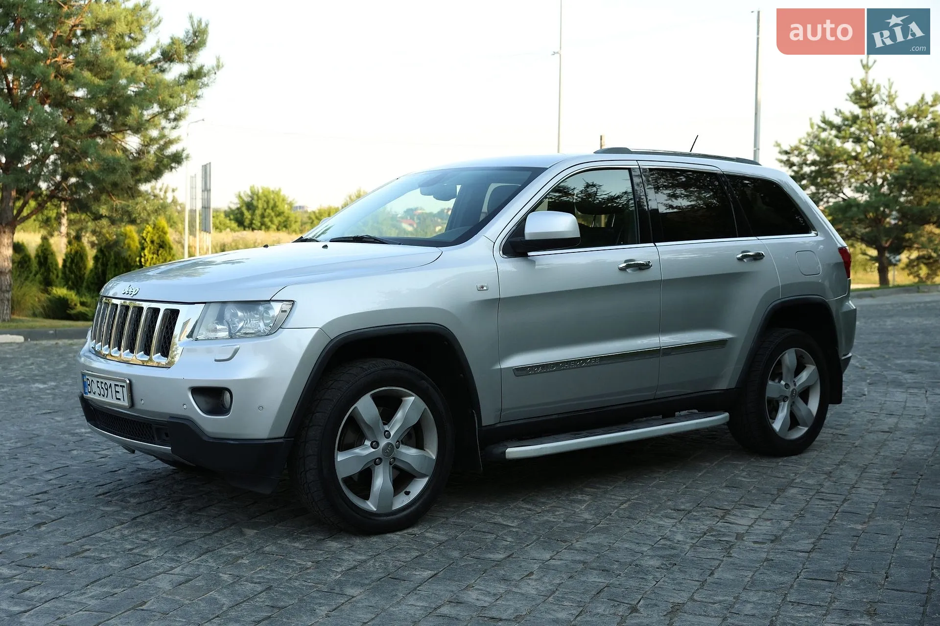 2011 Jeep Grand Cherokee - мініатюра 4