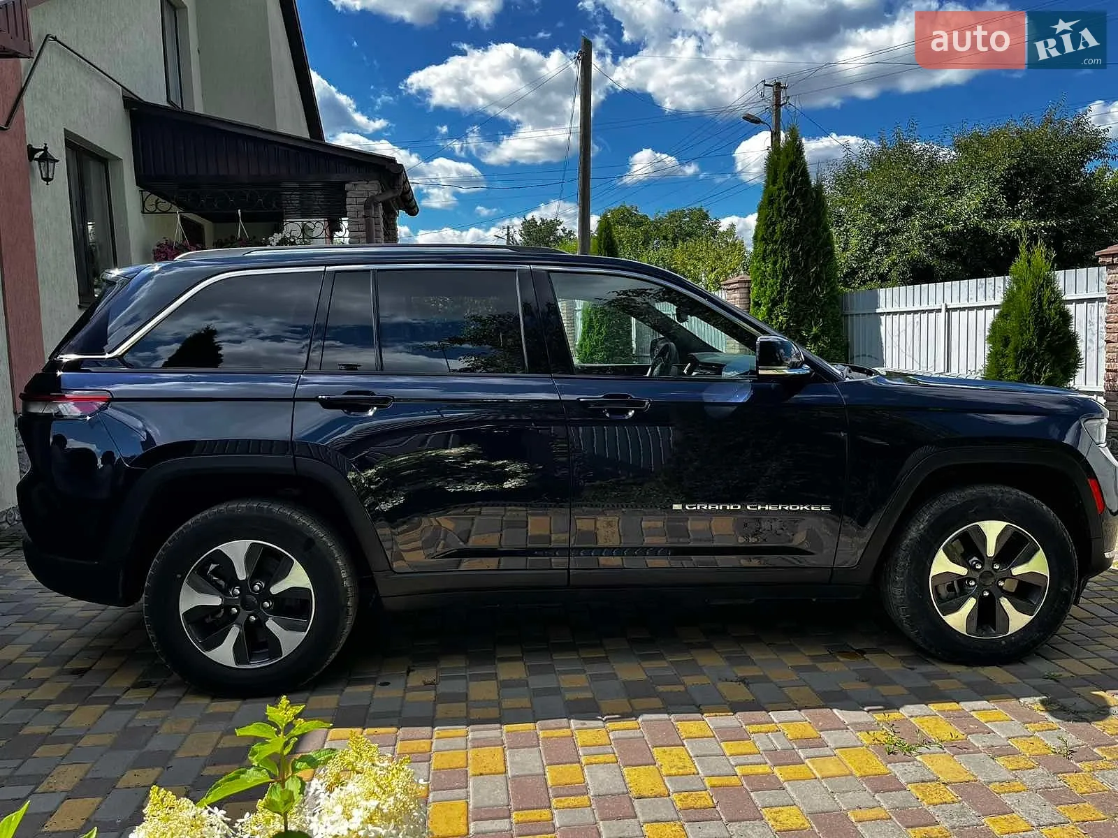 2022 Jeep Grand Cherokee - мініатюра 9