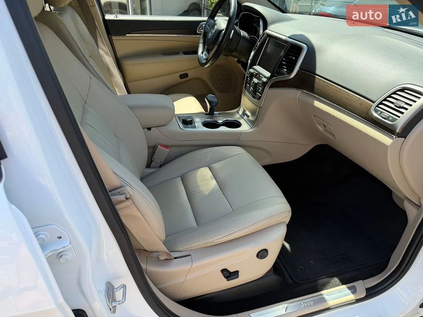 2015 Jeep Grand Cherokee - мініатюра 23